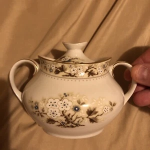 Teiera vintage Royal Doulton Mandalay motivo floreale Cina - Foto 1 di 5