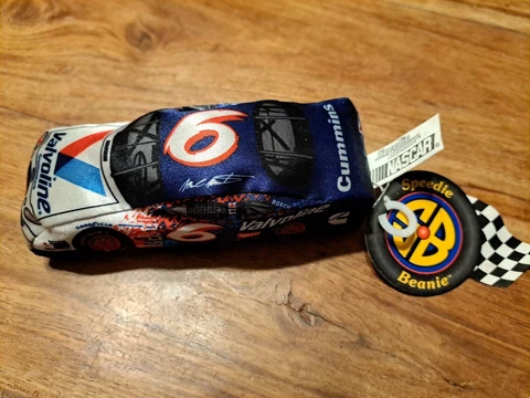 NWT - 1998 Speedie Beanie Nascar Mark Martin Ford Taurus #6 Valvoline Race Car Cover