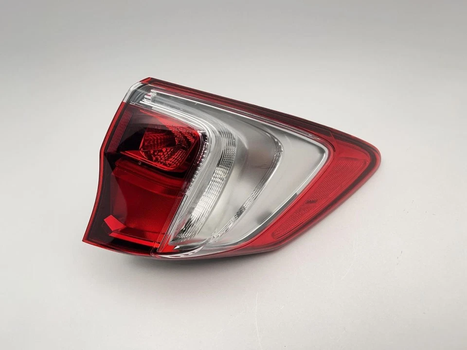 Luz trasera derecha Acura RDX 2016-2018 montada en cuarto 3,5 L a AWD 78 K - base - 47279 Foto 1 de 4