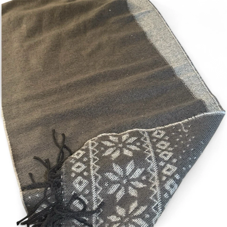 John Ashford Men’s Winter Scarf NWT One Size Gray - Image 1 of 4