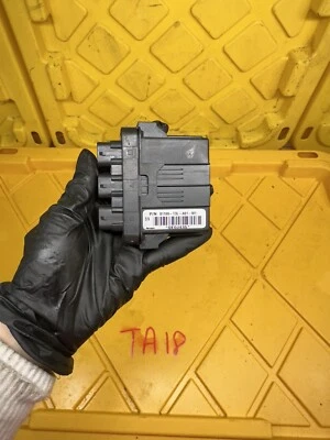 Sensor de detección de ocupantes Honda Accord 2013-2015 P/N 81169-T3L-A01-M1 Foto 1 de 4