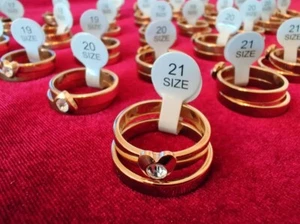 Anillos de boda de acero inoxidable para hombres y mujeres banda simulada de piedras preciosas 5-13 EE. UU. - Imagen 1 de 6