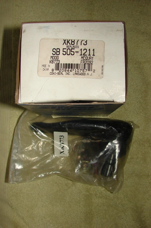 Junta de rótula de suspensión delantera inferior marca PLATA XK8773 Foto 1 de 1