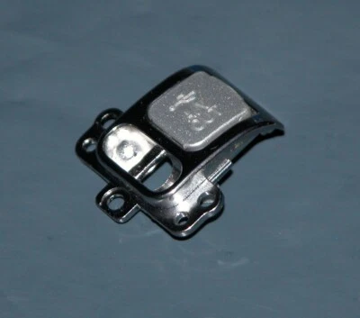 Poste de correa con cubierta USB para cámara digital Nikon Coolpix P4 - Piezas de repuesto Foto 1 de 2