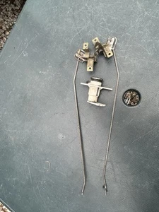93-97 Honda Del Sol rear storage compartment latch lock clasp W/ Lock No key - Picture 1 of 4