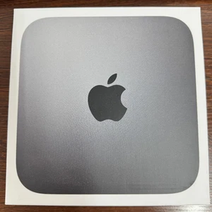 Apple Mac mini (3,2 GHz Intel Core i7, 128 GB SSD, 32 GB Ram) Desktop grau im Karton - Bild 1 von 6
