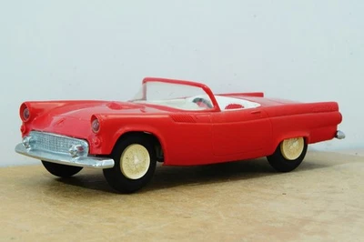 Ford Thunderbird 1955 convertible escala 1:25 promoción de plástico AMT. Mal estado. Foto 1 de 4