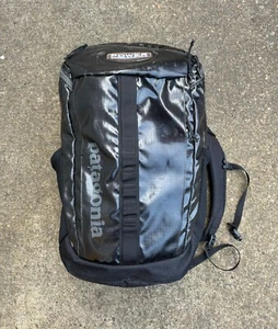 Patagonia Black Hole Backpack - 25L, black on black w/patch - Picture 1 of 7