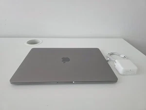 Apple MacBook Pro 13” 2020 – Intel Core i5, 16GB RAM, 512GB SSD – 134 Cycles - Afbeelding 1 van 10