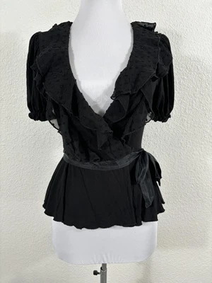 Bebe 衬衫女式 XS 黑色裹身荷叶边娃娃美国制造 Y2K 真丝装饰 — 第 1/4 张图片