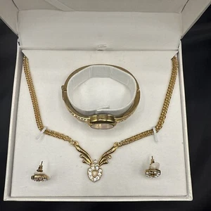 Vintage Gold Toned Ladies Watch, Necklace And Earrings Boxed Set Need Battery - Picture 1 of 12
