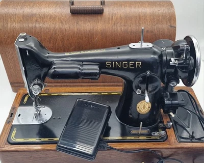 Vintage Singer Electric Sewing Machine 201K in Wooden Case & Box of Attachments - Image 1 of 4
