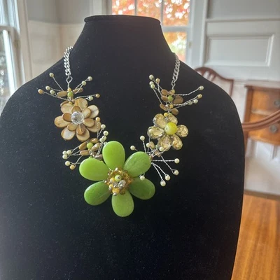 "COLLAR FLORAL, piedras, concha, perlas, cuentas, hecho a mano, 20-22""" Foto 1 de 4