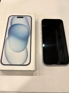 Smartphone Apple IPhone 15 6.1" 128GO - Photo 1 sur 2