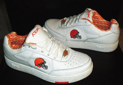 Cleveland Browns Mens sz. 9 White Leather Shoes Embroidered Helmet Logo New Nfl Cover
