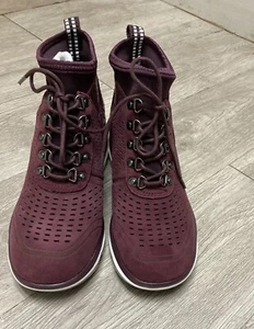 Jambu Offbeat Women’s Suede Medium Wedge Sneaker Bootie  In Wine Sz 7 New - Picture 1 of 9