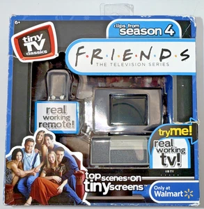 Tiny TV Classics Friends Clips Temporada 4 Real Funcionamiento TV y Control Remoto - Probado - Imagen 1 de 4