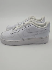 Nike Air Force 1 LE GS White Sneakers Boys 6.5Y / Women’s 8 DH2920-111 - Picture 1 of 8