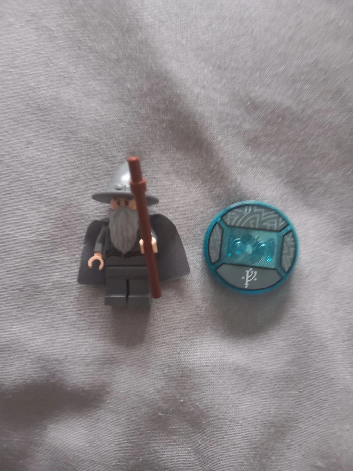 Minifigura Lego Dimensions Gandalf con placa de personaje (perfecto estado) Foto 1 de 1