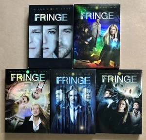 FRINGE: The Complete DVD Series (Seasons 1-5 ) w/Slipcovers & Inserts VG! - Imagen 1 de 11