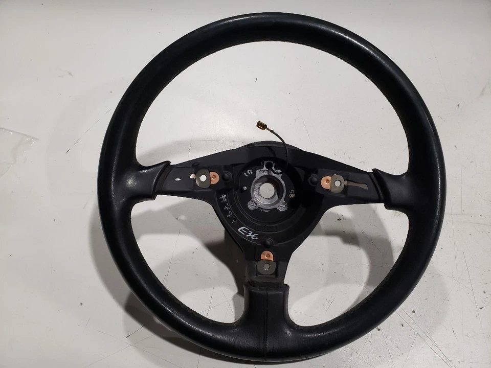 BMW E36 325I 1992 - Volante - OEM 1159694  Foto 1 de 4