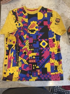 T-shirt Nike FC Barcelona 21/22 Voice Dist Rising grande autentica - Foto 1 di 12