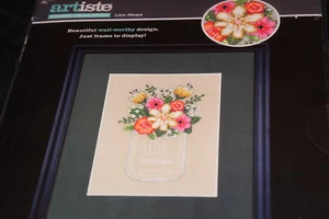 Love always flowers jar Artiste Stamped Embroidery Kit NIP - Foto 1 di 1