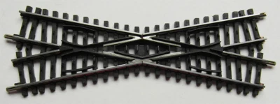 NEW BOXED MARKLIN HO 2259 K-TRACK 3RD RAIL KREUZUNG CROSSING 168.9 mm 22.5° - Image 1 of 2