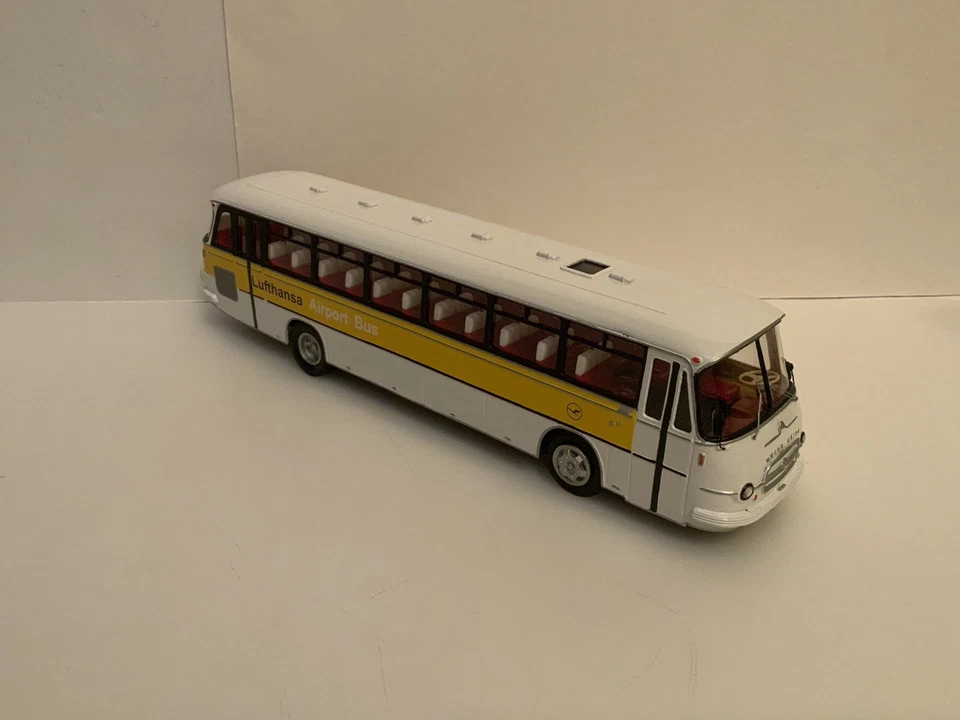 1/43 Setra Seida S14 Lufthansa Airport Bus Handmade by Vector - Image 1 of 4