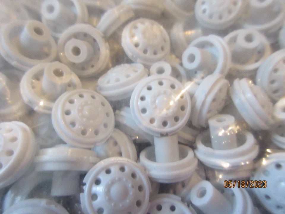 Large Lot Tonkin 1/50 Gloss White WHEELS Approx 300 pieces NEW - Image 1 of 1