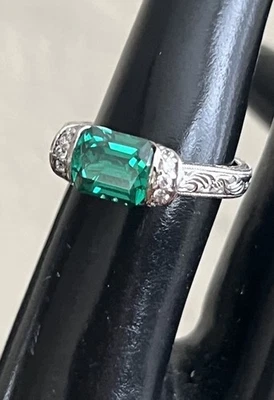Anillo Tacori de plata esterlina circonita cúbica piedra verde talla 7 Foto 1 de 4