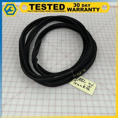 11-18 Audi S8 A8 Quattro УПЛОТНИТЕЛЬНАЯ ПРОКЛАДКА КРЫШКИ ЗАДНЕГО БАГАЖНИКА OEM - Изображение 1 из 4