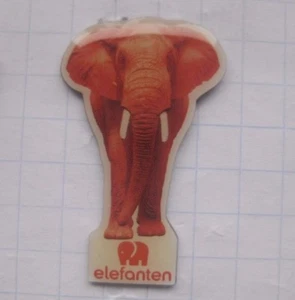 ELEFANTEN / ELEFANT /  SCHUHE  ................................. Mode-Pin (303j) - Bild 1 von 1