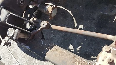 03 DENALI GMC CADILLAC ESCALADE 6.0L Drag Link with tie rods USED - Image 1 of 4