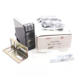 Idec SA1U-P07M Photoelectric Sensor, 0.2-7m, SPDT Relay, 24-240VAC/12-240VDC - Picture 1 of 8