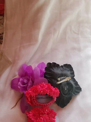 6  pie SWAROVSKI CRYSTAL FLORAL ONG HAIR  CLIP different  color necklace  rings  - Image 1 of 4