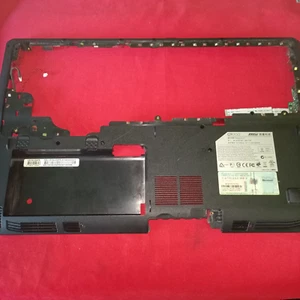 MSI CR700 bottom plasturgie dessous - Photo 1 sur 2