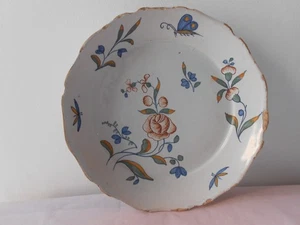 Antique ceramic plate 18th Century. South West of France. Insects. Butterfly - Picture 1 of 11
