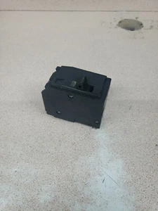SQUARE D QO QO230 2 POLI 30 AMP 240 V NERO INTERRUTTORE PUSH IN AB - Foto 1 di 3