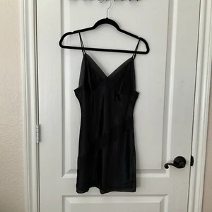 Victorias Secret 100% Silk Black Slip Dress Size Medium Short Nightie Gown - Picture 1 of 13