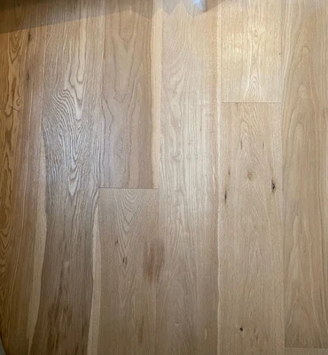 Suelo de roble de ingeniería recuperado, 7,25m cuadrados excelente estado Foto 1 de 3