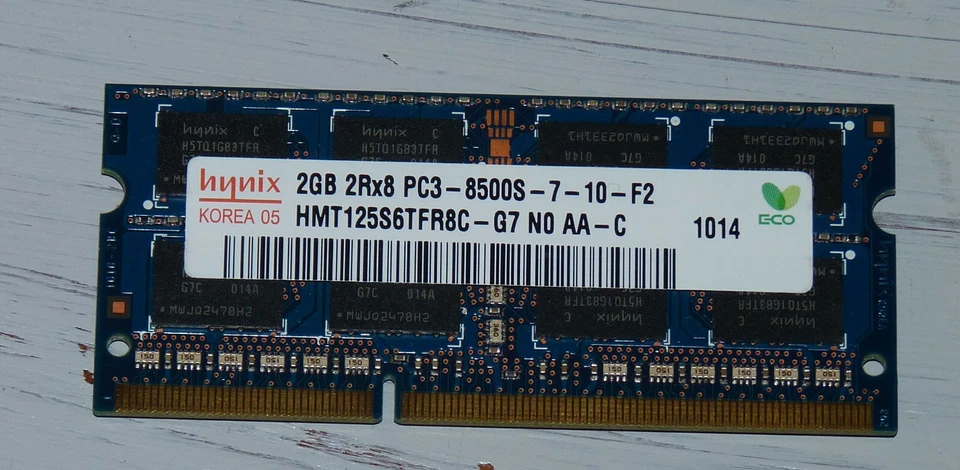 Hynix 2 GB SODIMM DDR3-1066MHz PC3-8500S for Apple MacBook 2008 2009 2010  - Image 1 of 1
