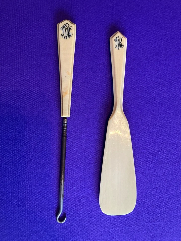 Antique 1910s Bakelite Button Hook and Shoe Horn set with MATCHING monogram. - Image 1 of 4