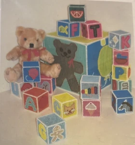 Vintage rari disegni artigianali per te BLOCCHI ALFABETO E SCATOLA ABBINATA modello Ndlpt '02 - Foto 1 di 3
