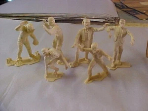 Monstruos - Criatura Frankenstein Momia Fantasma Hombre Lobo Jorobado (SIN MÁSCARA) - Imagen 1 de 8