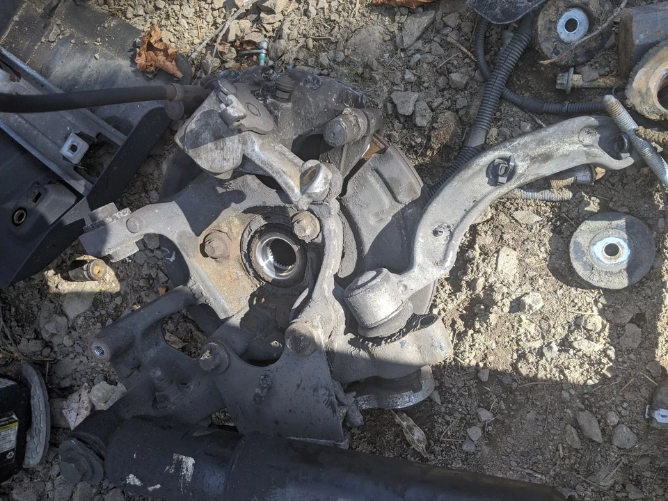 Saab 9-3 93 2008-2011 AWD TURBO X suspensión izquierda conductor piezas buje vendido Foto 1 de 1