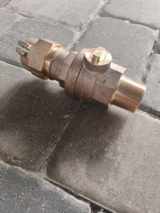 McDonald Brass Valve 1-1/2" ips X 1-1/2" Corporation VALVE FREE SHIP - Picture 1 of 1