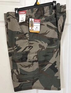 Pantaloncini Wrangler Cargo Uomo Cinque Stelle Relaxed Fit Flex Comfort Cammeo Verde Taglia 48 - Foto 1 di 4