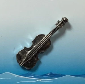 Violin Silver Pewter Pin Badge (W) - Picture 1 of 2