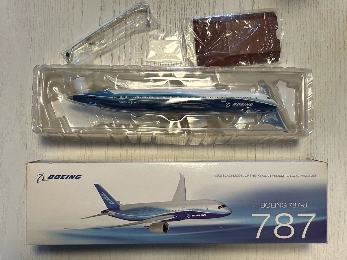 Hogan Wings 1:200 Scale 787-8 Dreamliner Model Free Shipping! | eBay